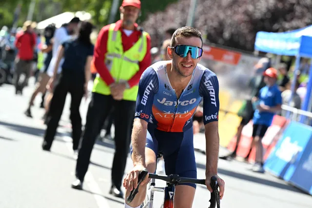 "Dan heb ik in elke Grote Ronde op het podium gestaan, niet veel jongens kunnen dat zeggen" - Simon Yates met oog op Tour de France-succes deze zomer