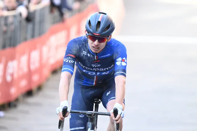 Romain Gregoire wint etappe 5 van de Ronde van Baskenland na spannende sprint van uitgedund peloton