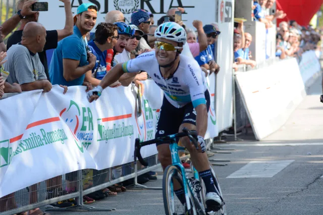 Alexey Lutsenko wint vierde etappe van de Giro d'Abruzzo ondanks overwicht van UAE Team Emirates