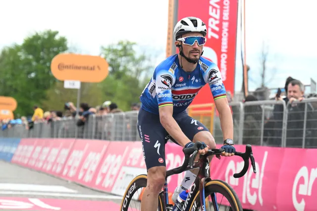 Aanval van Julian Alaphilippe wordt beloond: "Het was mijn droom om een etappe te winnen in de Giro"