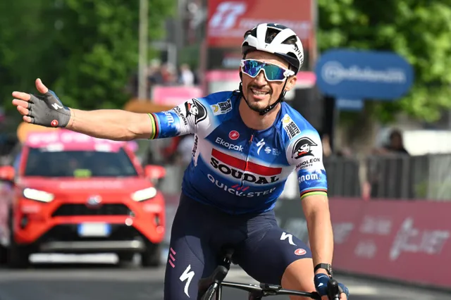 "Dit is een rit voor de eeuwigheid" - Experts lyrisch over ritzege van Julian Alaphilippe in de Giro d'Italia