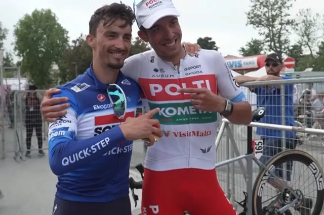 Mirco Maestri geniet van zware, maar prachtige dag in Giro d'Italia: "Het was geweldig om deze ontsnapping aan te kunnen gaan met een kampioen als Alaphilippe"