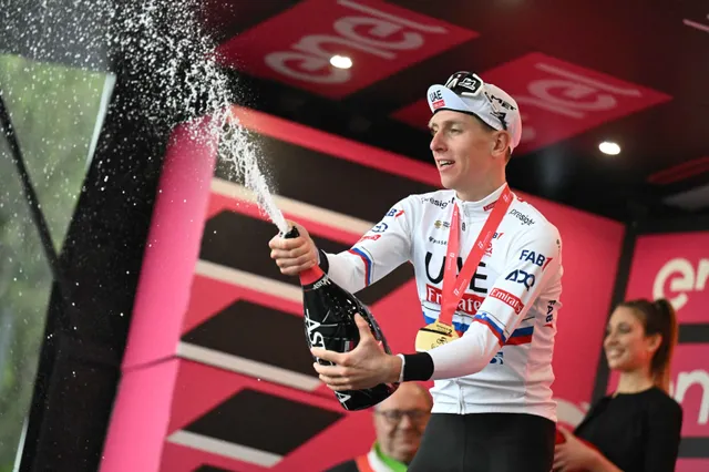 "Het is een beetje een spelletje" - Tadej Pogacar over zijn verrassende late aanval in derde etappe van de Giro d'Italia 2024
