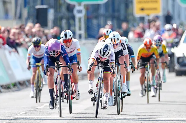 "Je bent nooit zegezeker, maar ik wist dat ik een van de snelsten van de groep was" - Lotte Kopecky opent 2024 Tour of Britain Women met spannende sprintzege