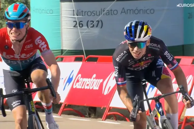 "Dit zijn beginnersfouten" - Remco Evenepoel over het vroege juichen van Lennert van Eetvelt