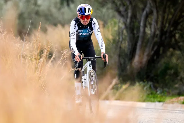 'Reality check' voor Tom Pidcock in Vuelta a Andalucia: "Iets te enthousiast"
