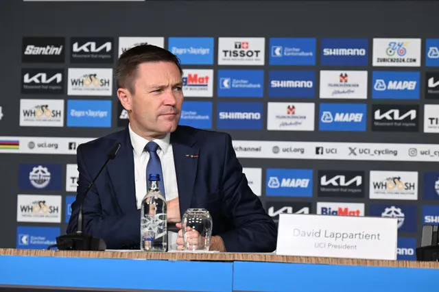 "De Selfie-koning blijft op zijn lobbytour voor goodwill en stemmen" - Johan Bruyneel veroordeelt verschijning van UCI-voorzitter David Lappartient aan de start van Tour du Rwanda