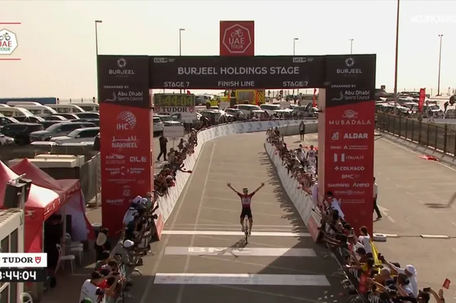 Tadej Pogacar wint UAE Tour met dominante solo-overwinning op Jebel Hafeet