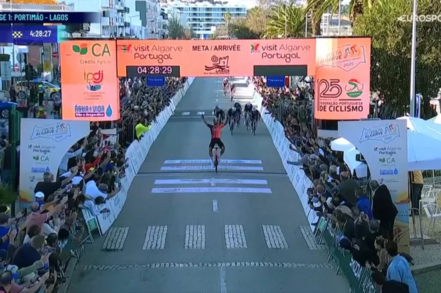 Chaos in Algarve! Filippo Ganna wint openingsrit terwijl halve peloton verkeerd rijdt