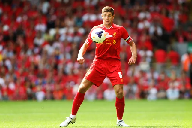 Provocerende Liverpool-legende Gerrard bekogeld met flessen tijdens benefietduel