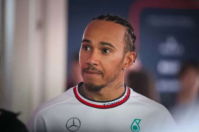 Hamilton krijgt een flinke sneer: 'Dan blijf hij maar janken'