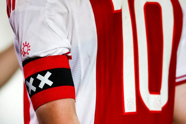 Beuker legt uit hoe Ajax de selectie voor komend seizoen samen stelt: 'Dat is niet handig'