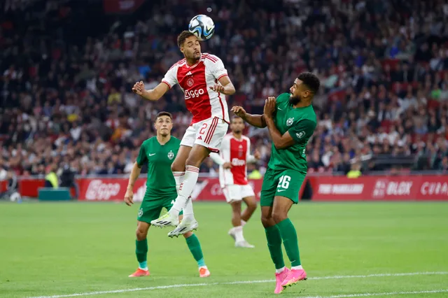 Belabberd Ajax verliest van Ludogorets, maar plaatst zich wel voor de groepsfase Europa League