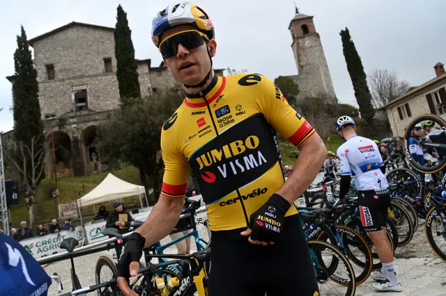 'Van Aert wekt met mager crossprogramma de woede van UCI en Flanders Classics'