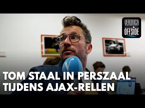 🎥 Tom Staal verblijft in perszaal tijdens Ajax-rellen: 'Hier zitten we veilig!'