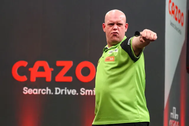WK Darts 2024: Sensationeel verlies titelverdediger Smith, Van Gerwen overtuigend door