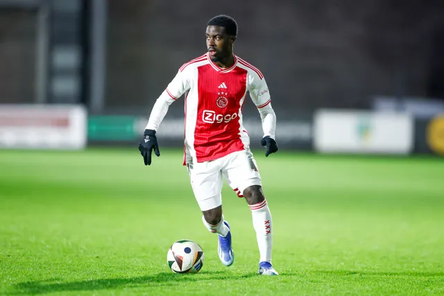 [Update] Ajax lijkt pareltje uit jeugdopleiding tóch te behouden; speler gaat voor zijn kans