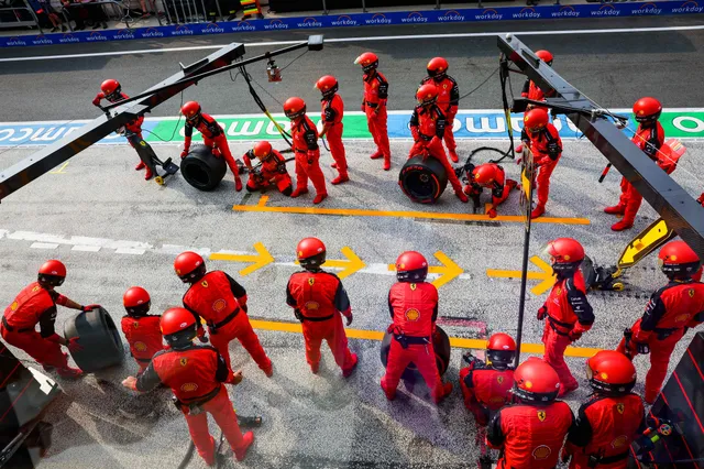 Ferrari blundert al met pitstop voordat het nieuwe seizoen begonnen is