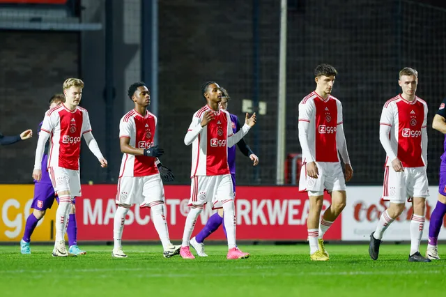 Revelatie bij Ajax maakte half geblesseerd al indruk: 'Je zag: hij beheerst het Ajax-spelletje'