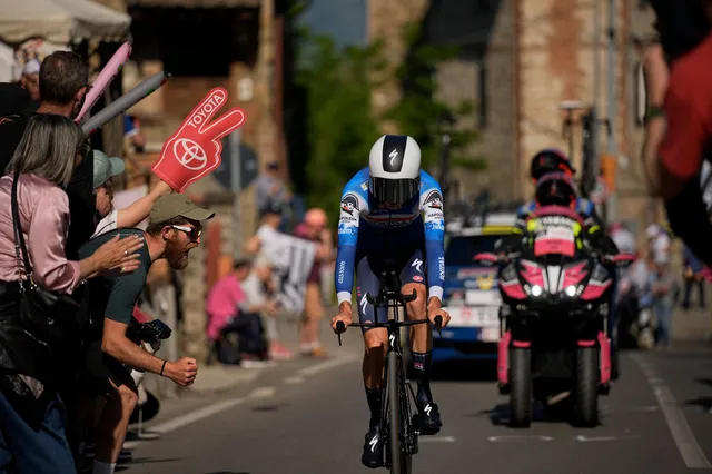 Tour de France begint met valpartij voor startschot: 'Het is een complete chaos'