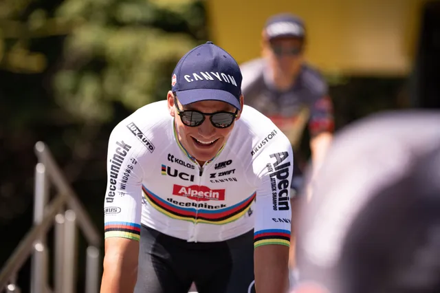 Van der Poel blij met lead out voor Philipsen: 'Dat is mijn job hè!'