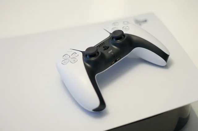 Dit zijn geschikte controllers voor de PlayStation 5: van kleine handen tot aan een beperking