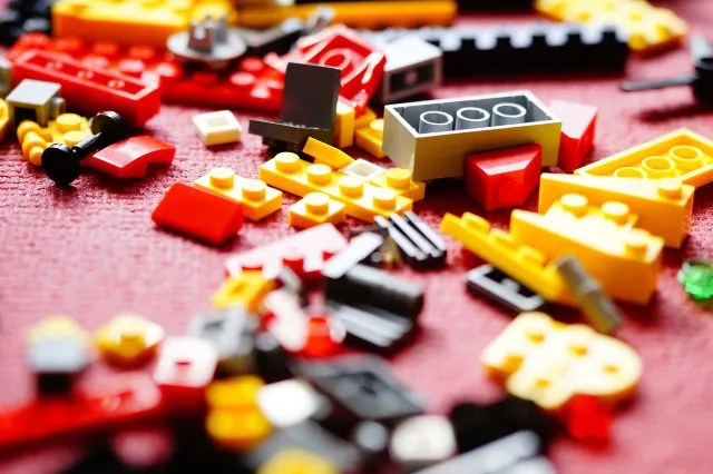 Nederlandse LEGO-bouwer mag zijn treinen niet meer verkopen