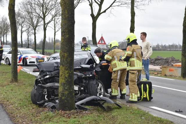 Automobilist (19) gewond bij ongeval op N832 bij Bruchem