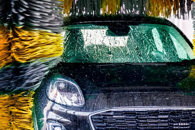 Actuele Wasstraatprijzen in Zeist: Wat Betalen Auto-eigenaren voor een Schone Auto?