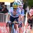 Alexey Lutsenko se baja del Giro de Italia
