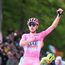 Tadej Pogacar admite estar lidiando con una enfermedad en el Giro de Italia: "Creo que es alergia o quién sabe"