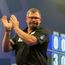 "Ben zeker geen favoriet, ik wil het de topspelers gewoon moeilijk maken" - James Wade voorbij Rob Cross naar tweede ronde op EK Darts