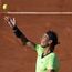 Rafael Nadal wird zum Aufschlagritual seines Markenzeichens auf lustige Weise befragt, warum er sich "vor dem Aufschlag das Höschen herauszieht"
