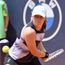 Iga Swiatek empieza con buen pie en Roland Garros y le frustra el sueño a la española Bucsa