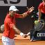 Piden que se encuentre al hombre "culpable" del incidente con Novak Djokovic en el Masters de Roma