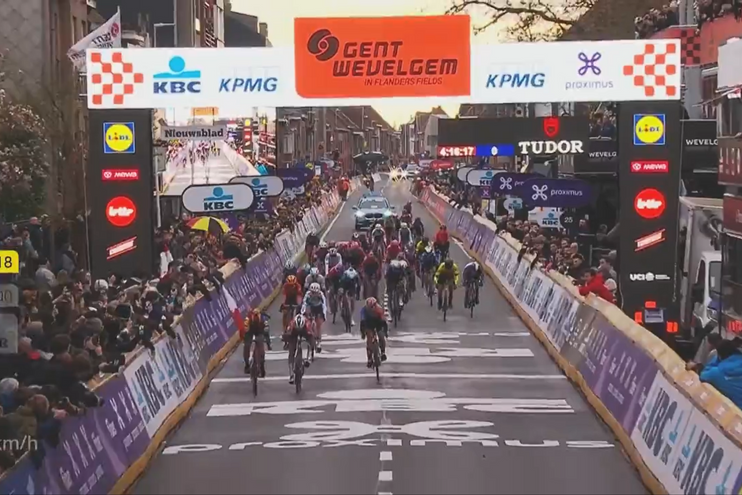 Lorena Wiebes gana por fotofinish la GanteWevelgem Femenina 2024 tras