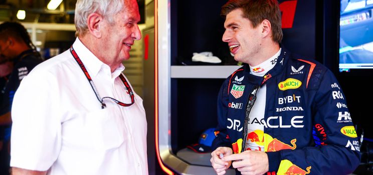 Helmut Marko aux côtés de Max Verstappen