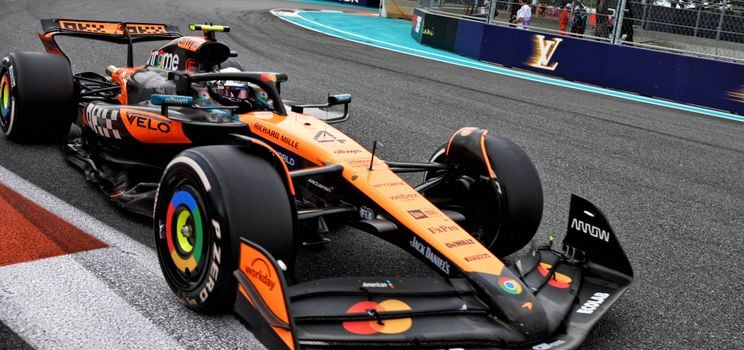 Norris erreichte beim Großen Preis von Miami den 2. Platz im Qualifying hinter Verstappen, fand ein bisschen mehr Tempo für eine Runde nach einem 6. Platz in Bahrain, gefolgt von einem 10. Platz in Dschidda nach einem Unfall in Q3