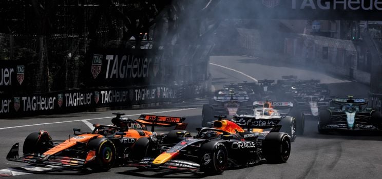 Malgré la règle des deux arrêts obligatoires introduite par la FIA, peu de choses ont changé pendant la course, les dépassements restant très difficiles.