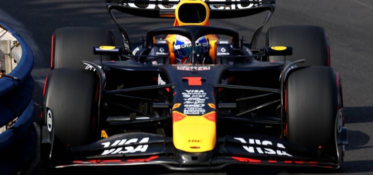 verstappen met rb21 in monaco