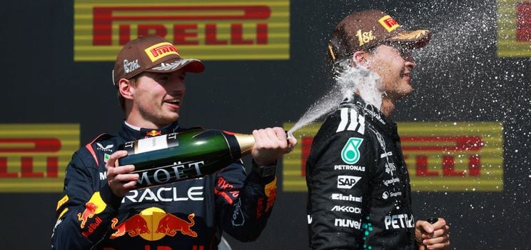 O piloto da Mercedes, George Russell, venceu o Grande Prêmio do Canadá na frente de Max Verstappen