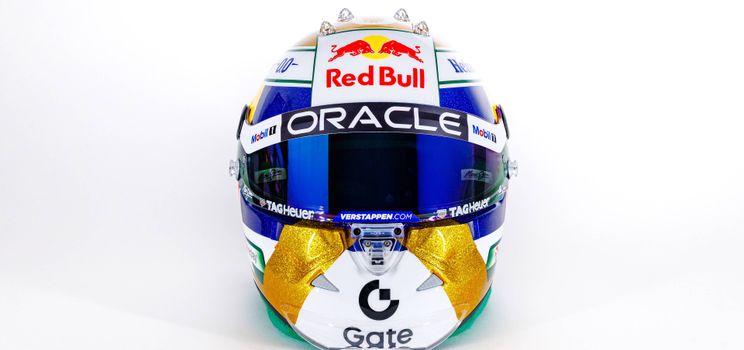 max-verstappen-helm-brazilië-2025-19