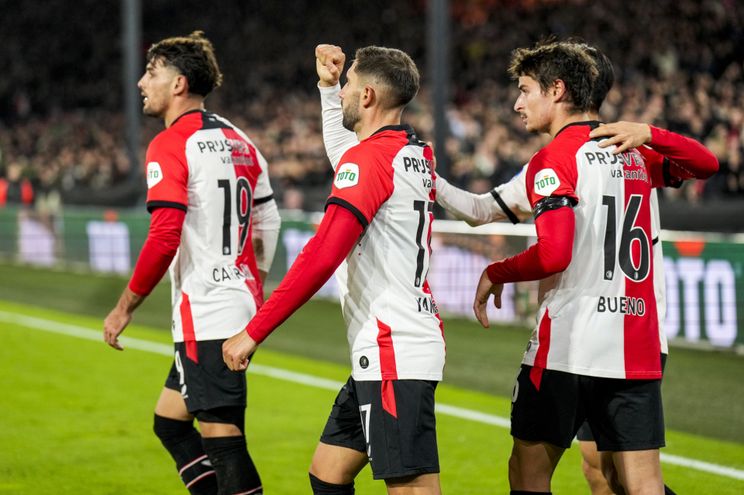 Samenvatting: Feyenoord toont karakter en knokt zich langs AZ