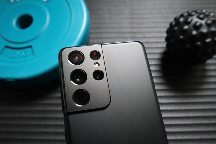 AW Poll: how important do you think the cameras on your phone are?