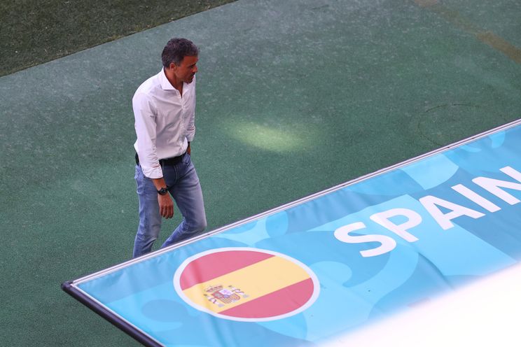 Spanje en Italië favorieten om als eerste halve finale te bereiken