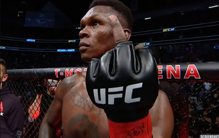 Heeft Israel Adesanya de UFC stilletjes verlaten? Coach spreekt!