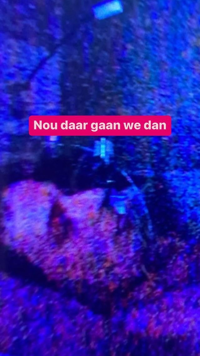 Nielson gaat vreemd met fan in hotel: Dame lekt berichten en beelden snurkende Nielson