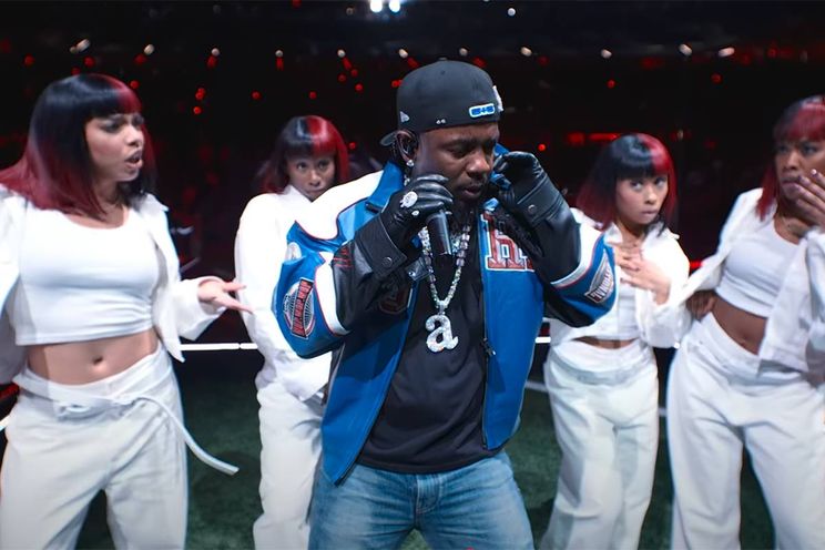 Kendrick Lamars Halftime Show tijdens Super Bowl 2025 viel niet zo lekker bij de massa