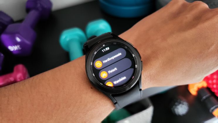 Fossil smartwatch best sale strava