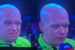 Michael van Gerwen krijgt tik op de vingers voor dit moment na afloop van halve finale WK